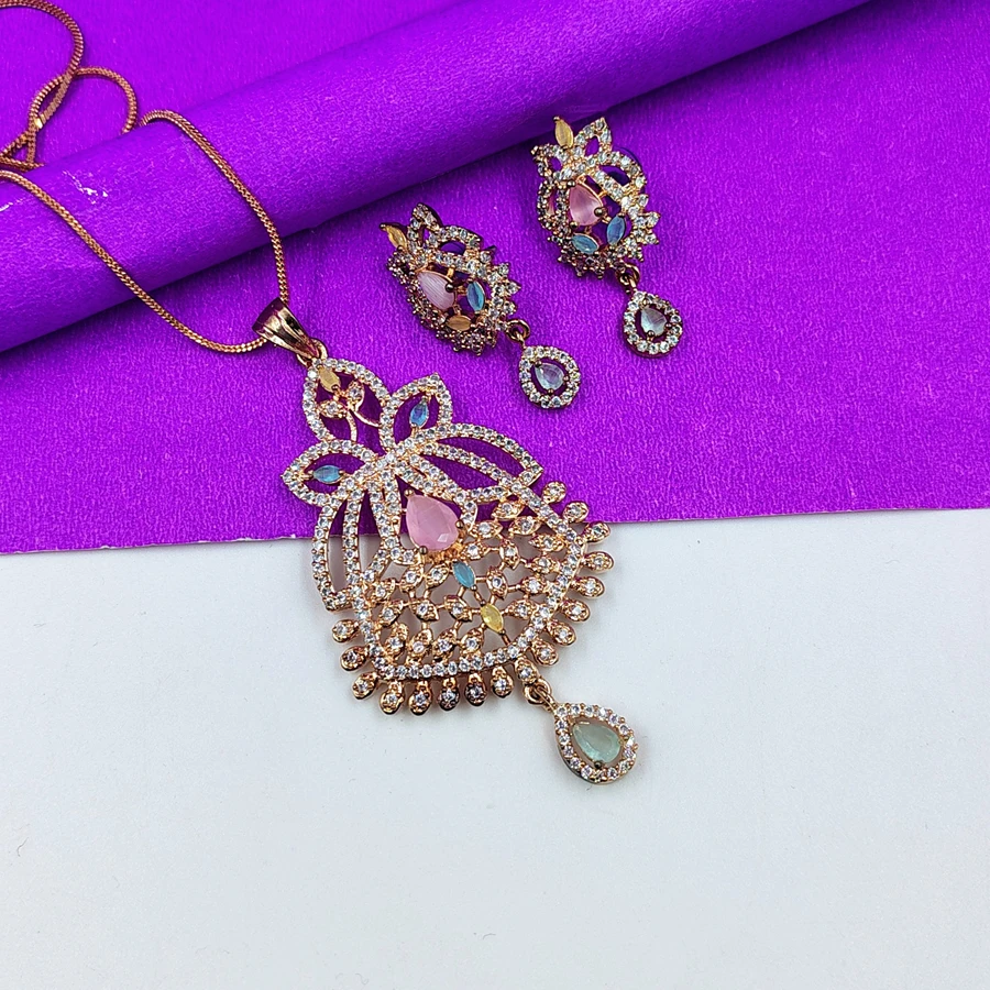 Show stopper dazzling AD Pendant set