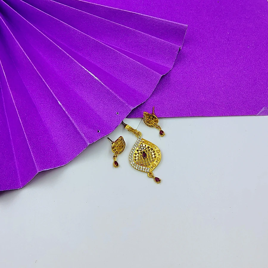 Glimsy 1 gm Gold  Necklace Set