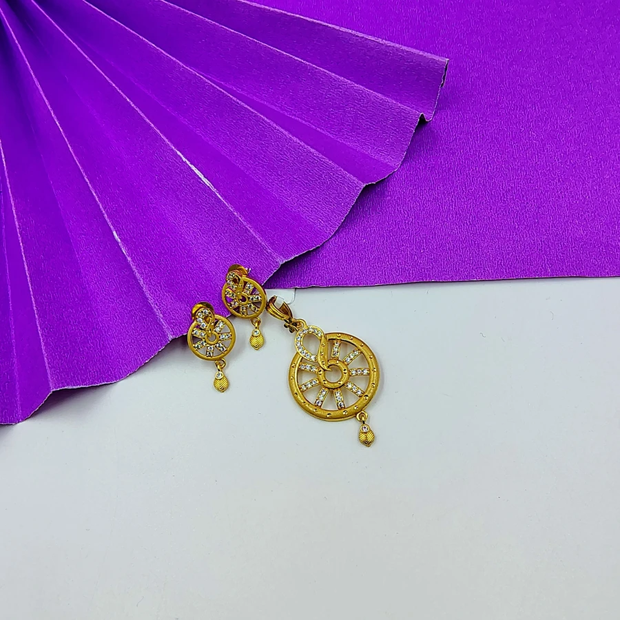 Alluring Antique one gm Gold Necklace Set