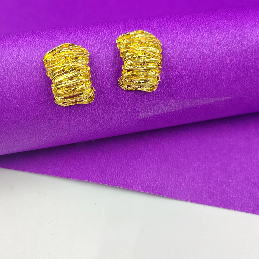Crazyhoor needle metallic pleated curved earrings