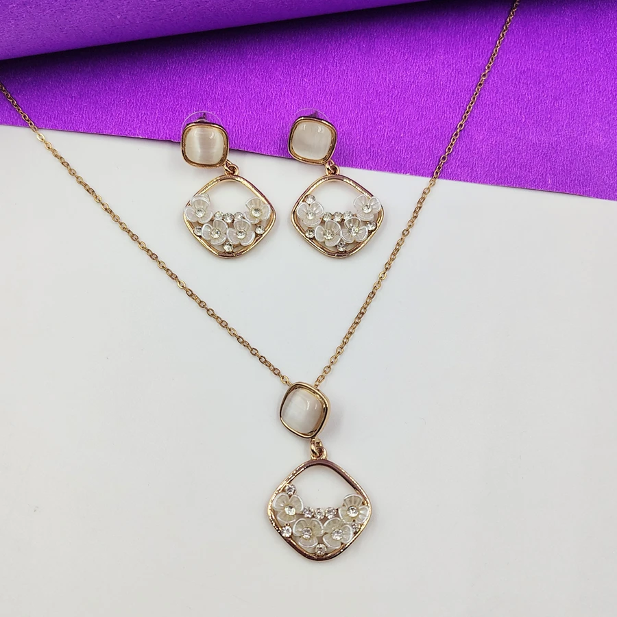 The American Diamond Royal Pendant Set by Crazyhoor