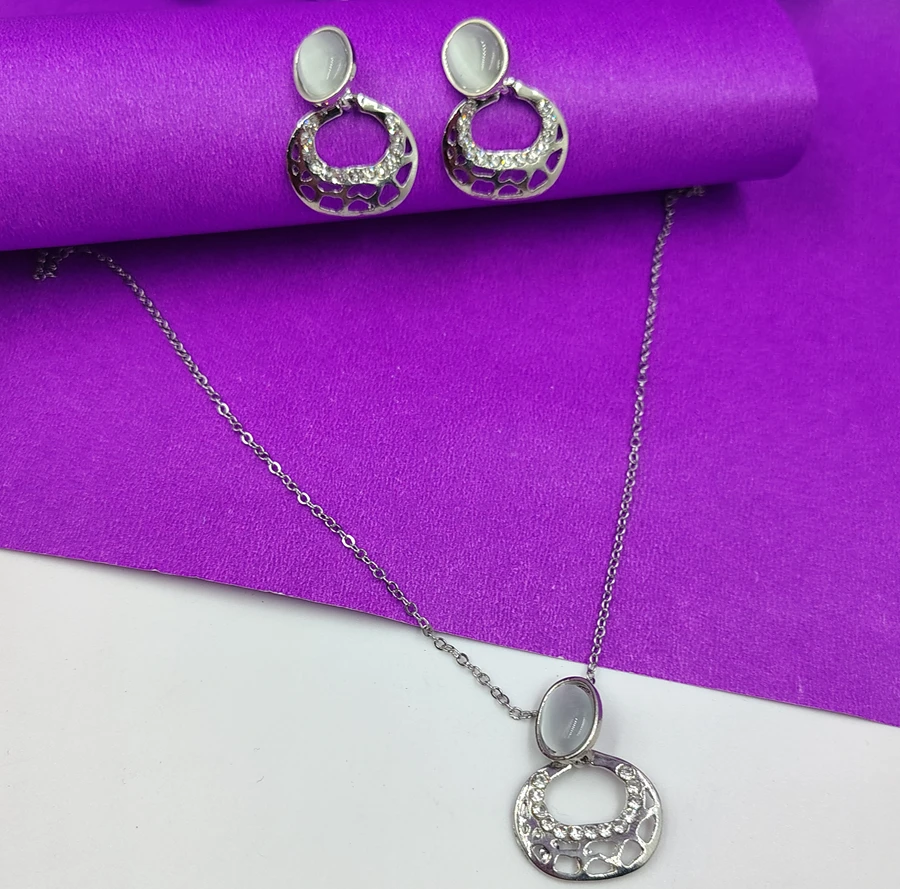 Crazyhoor Zircon Radiant Circle Pendant Necklace Set