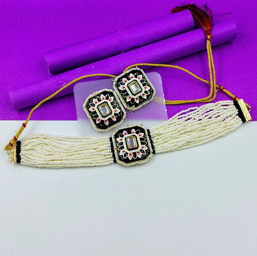 Girlish Look Modern Chunky Crystal Choker Set