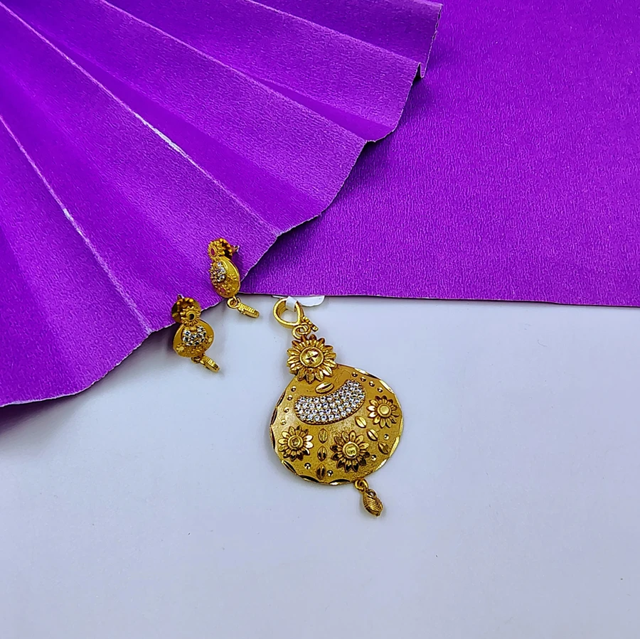 Trendy 1 gm Gold Temple Necklace Set