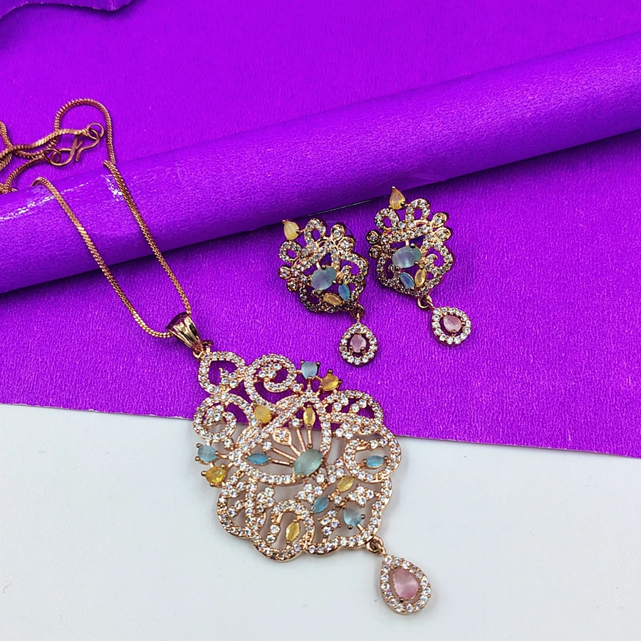 Shimmering AD pendant set